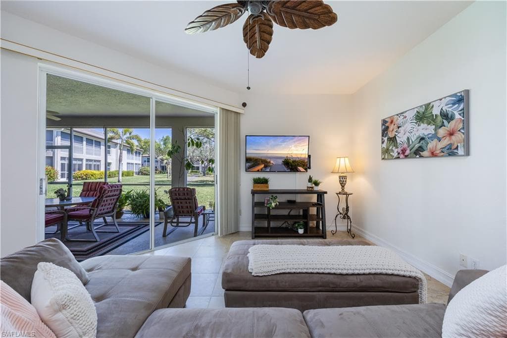 900 Diamond CIR 903 NAPLES, FL 34110