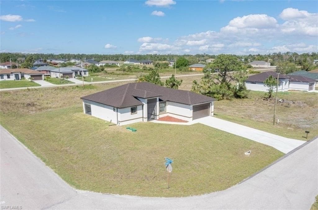 744 Andover AVE S LEHIGH ACRES, FL 33974