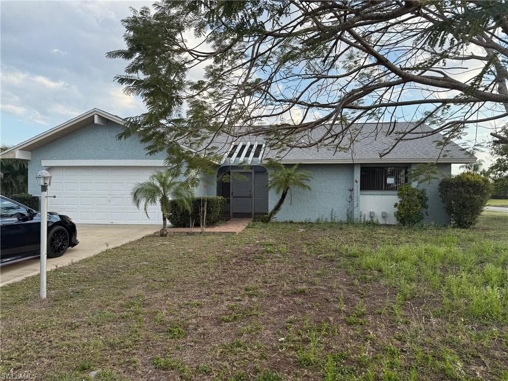 502 Corinne DR LEHIGH ACRES, FL 33936