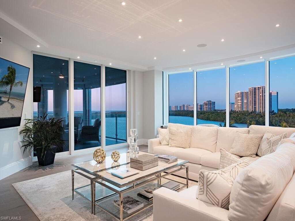 60 Seagate DR 606 NAPLES, FL 34103
