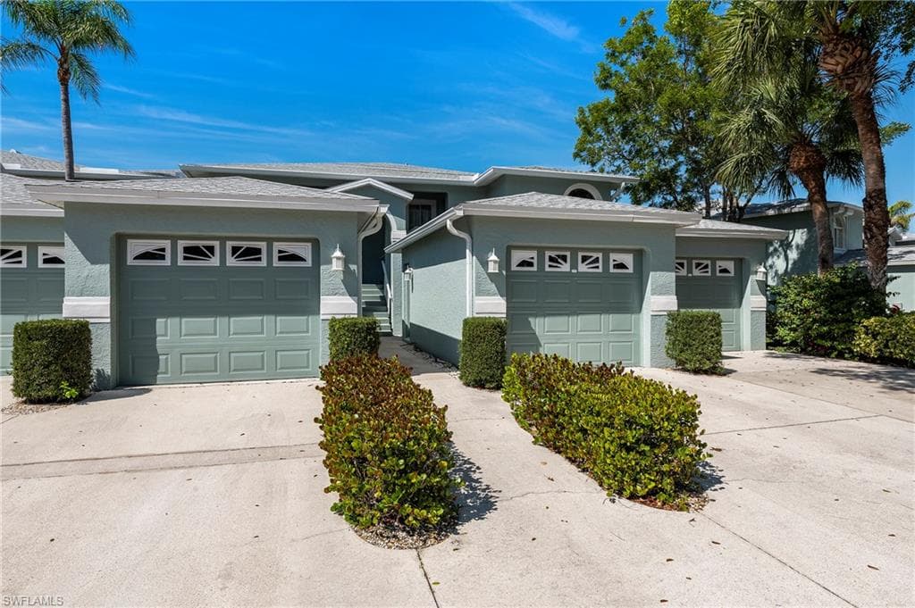 905 New Waterford DR 204 NAPLES, FL 34104