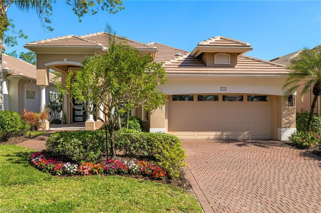 876 Villa Florenza DR NAPLES, FL 34119