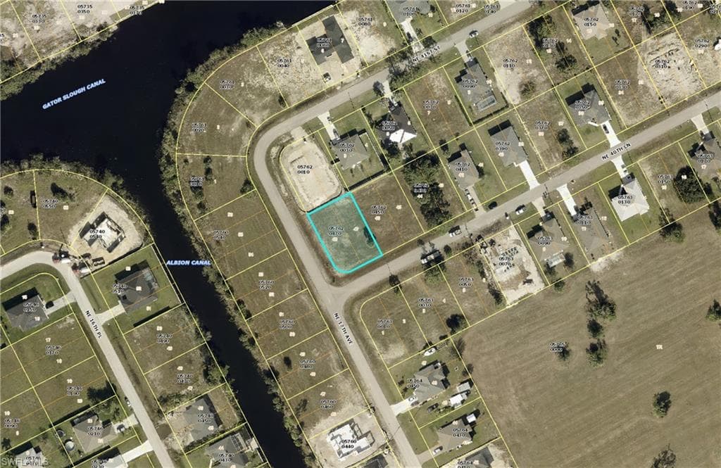 1701 40th LN CAPE CORAL, FL 33909