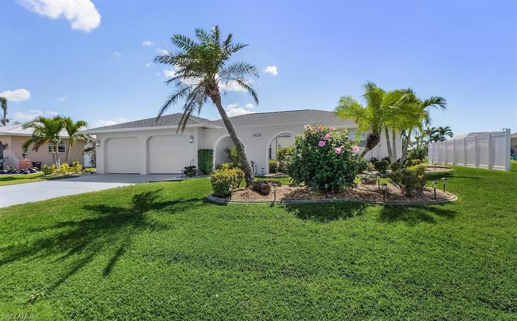 1924 SE 31st TER CAPE CORAL, FL 33904