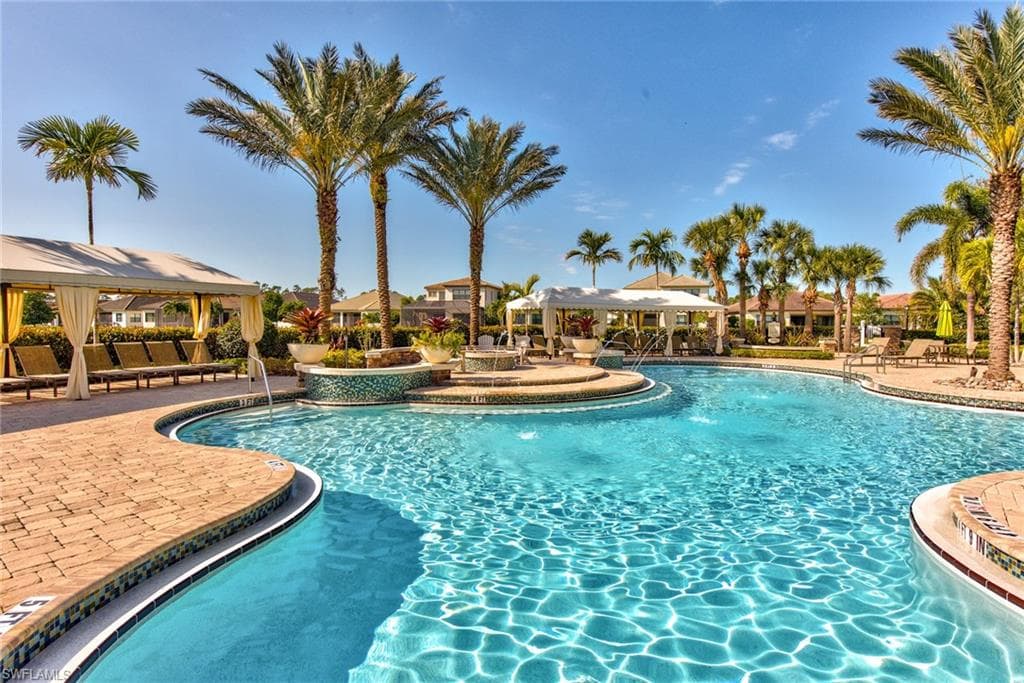 9134 Woodhurst DR NAPLES, FL 34120