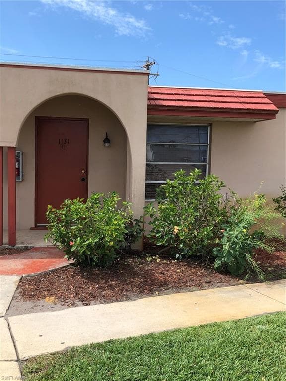 1131 S Loop BLVD LEHIGH ACRES, FL 33936