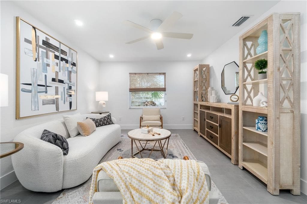 626 97th AVE N NAPLES, FL 34108