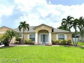 610 SW 39th TER CAPE CORAL, FL 33914