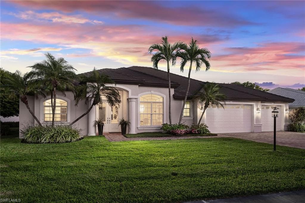 8128 Las Palmas Way NAPLES, FL 34109