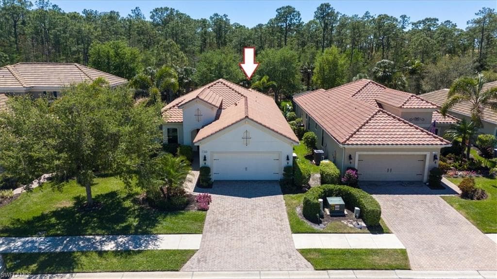 3683 Canopy CIR NAPLES, FL 34120