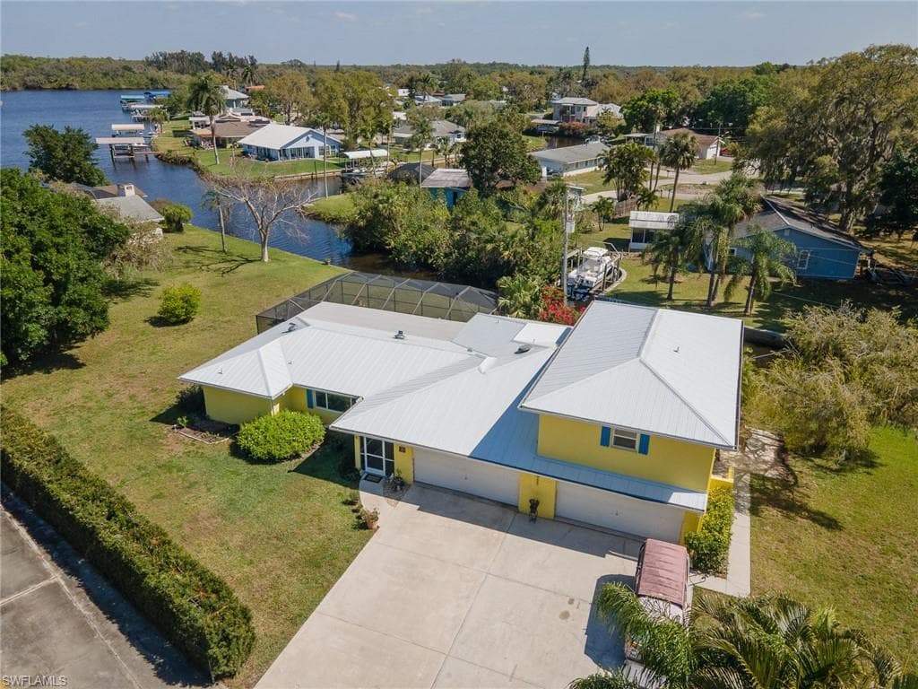 2216 Violet DR FORT MYERS, FL 33905