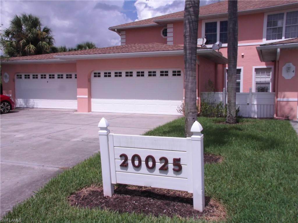 20025 Lake Vista CIR #1 in back Left LEHIGH ACRES, FL 33936