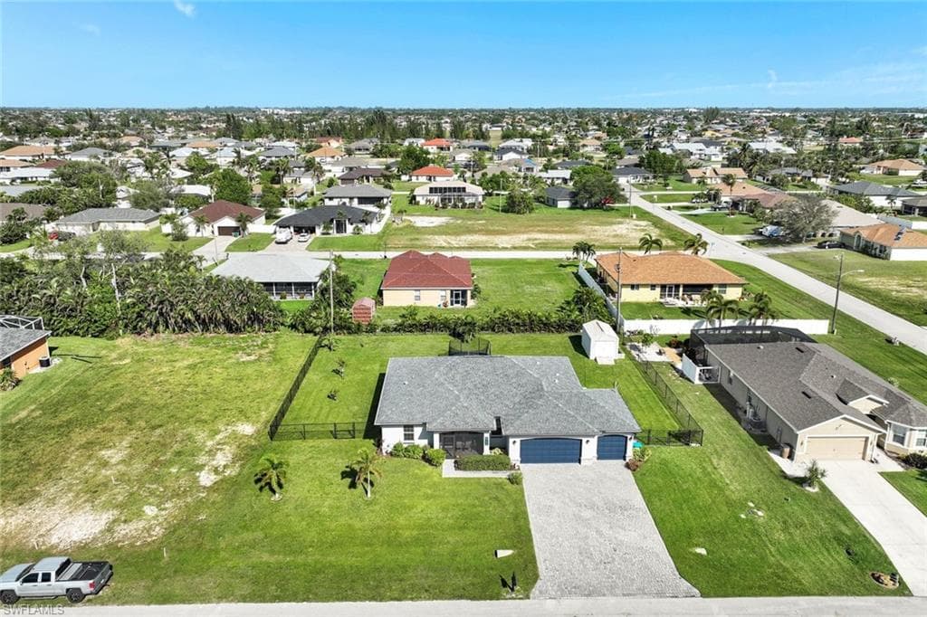 1209 SW 33rd TER CAPE CORAL, FL 33914
