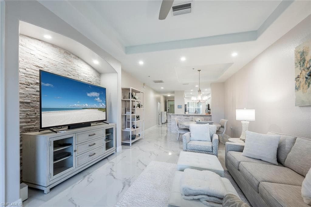 4863 Hampshire CT 303 NAPLES, FL 34112