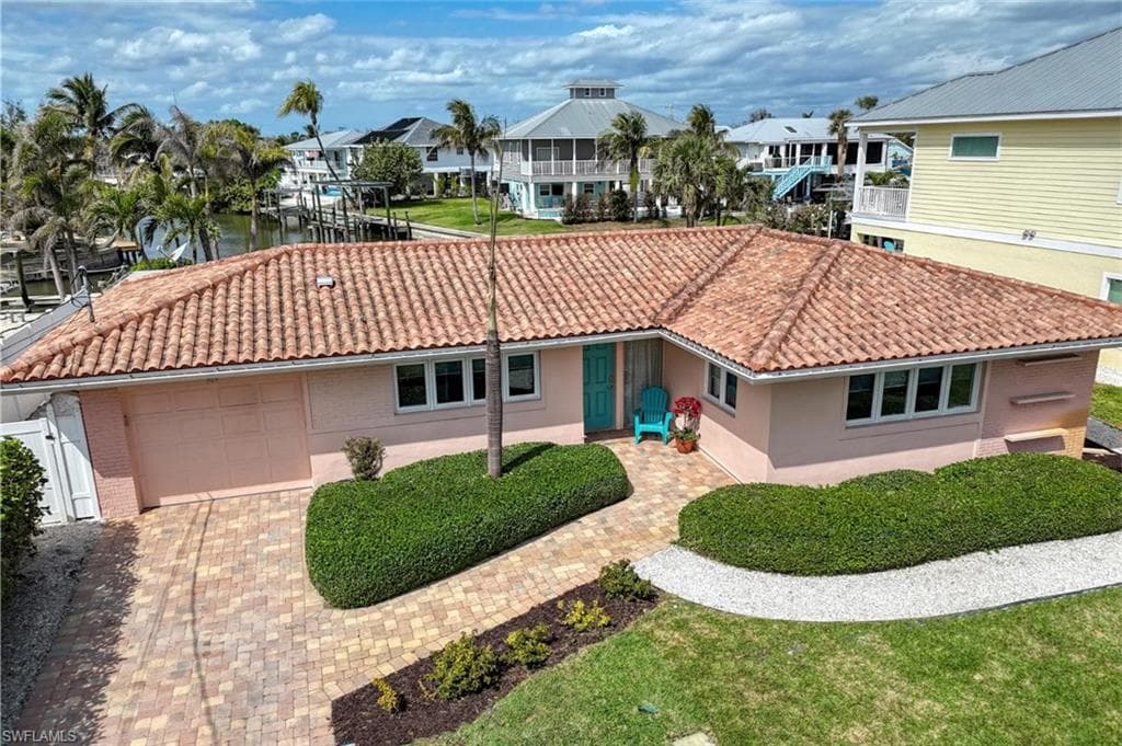 309 Madison CT FORT MYERS BEACH, FL 33931