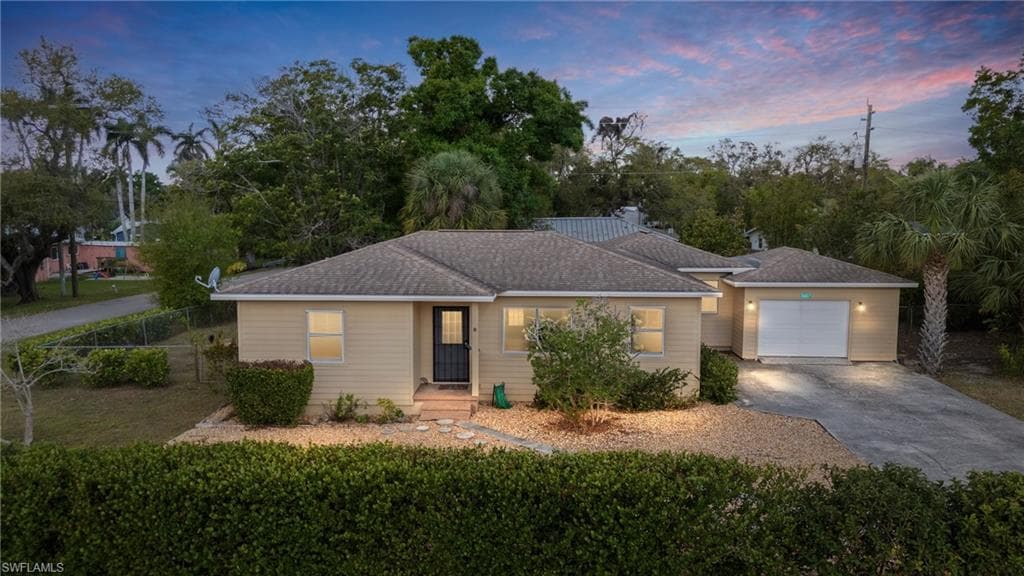 1607 Ardmore RD FORT MYERS, FL 33901