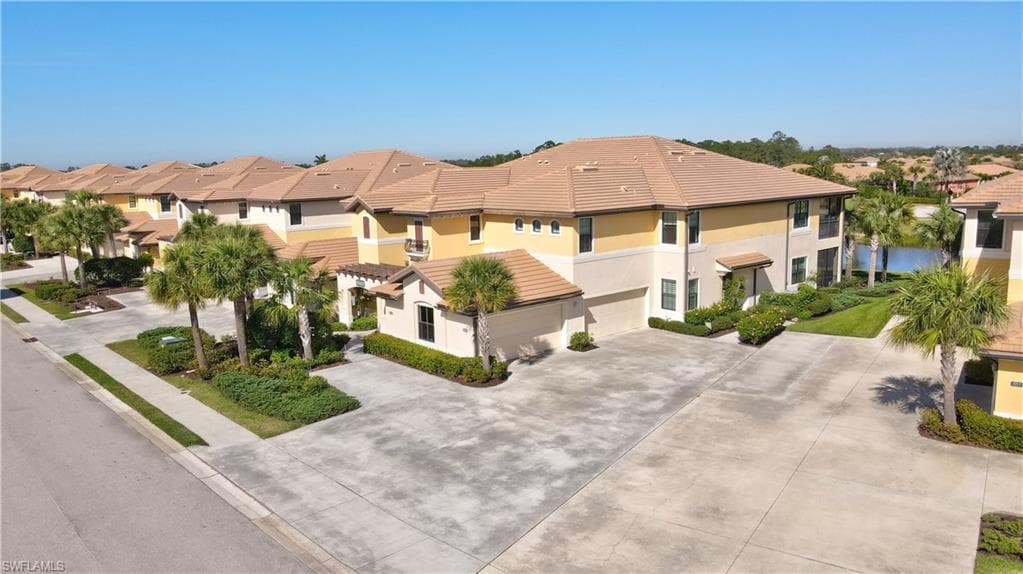 10462 Casella WAY 202 FORT MYERS, FL 33913