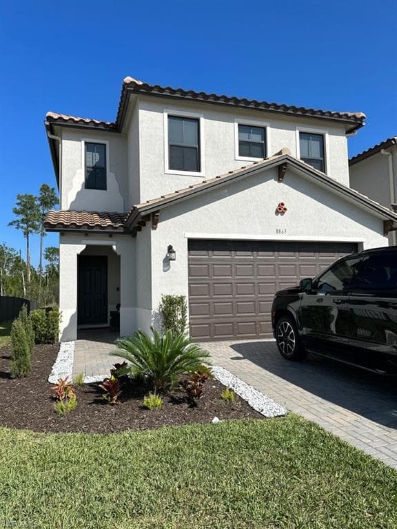 8863 Madrid CIR NAPLES, FL 34104