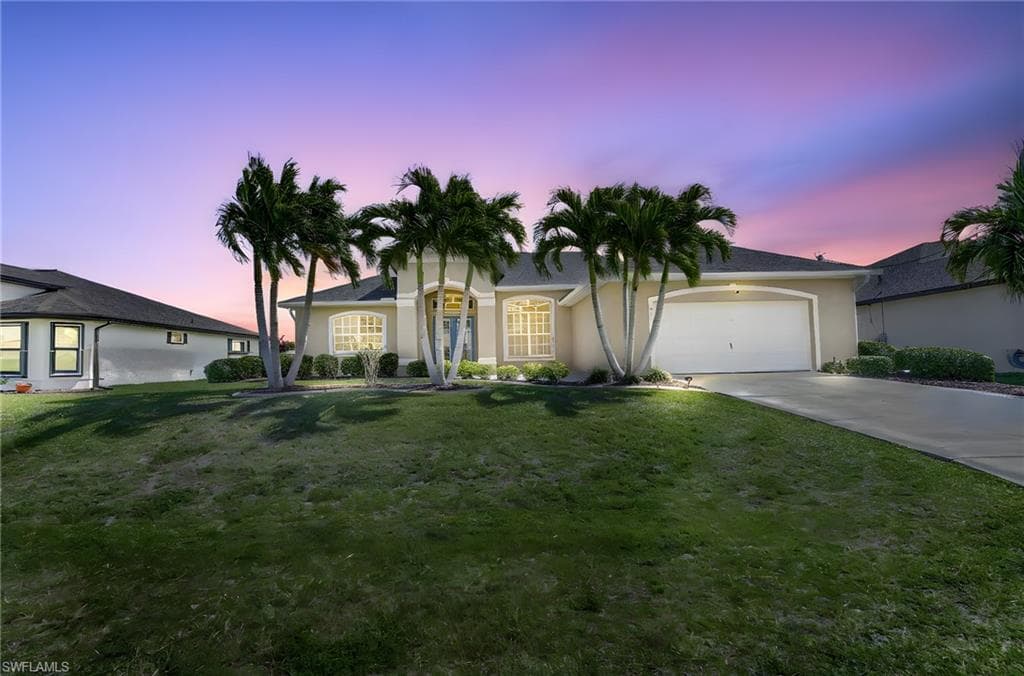 705 8th CT CAPE CORAL, FL 33991