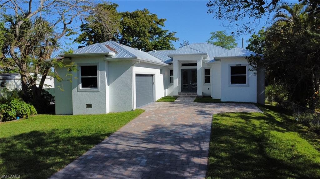 3259 Karen DR NAPLES, FL 34112