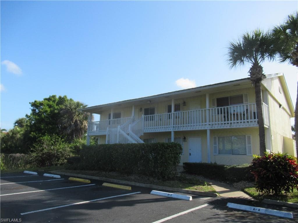 4601 Bayshore DR A3 NAPLES, FL 34112