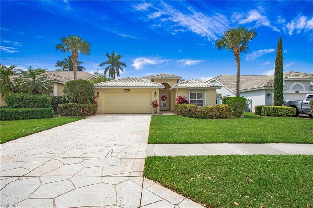 2232 Heritage Greens DR NAPLES, FL 34119