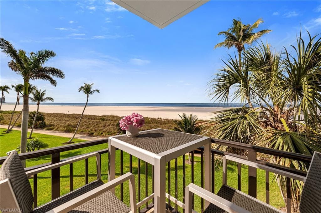 180 Seaview CT 308 MARCO ISLAND, FL 34145