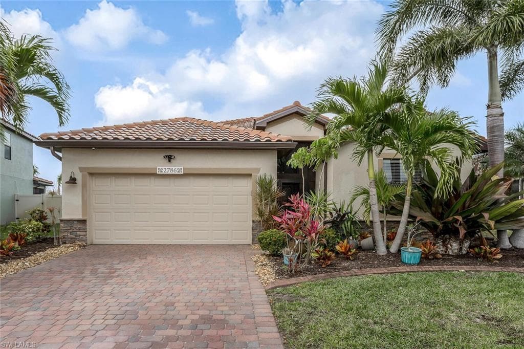 2786 Via Piazza LOOP FORT MYERS, FL 33905