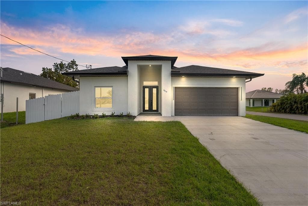 2919 6th ST W LEHIGH ACRES, FL 33971