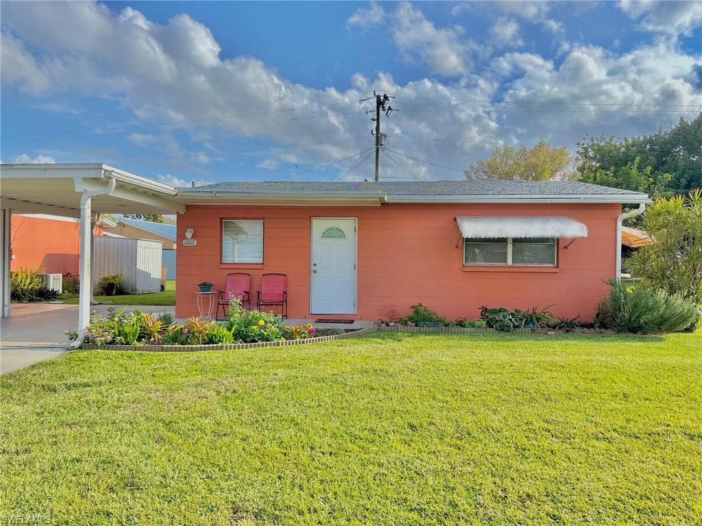 1102 Broad ST N LEHIGH ACRES, FL 33936