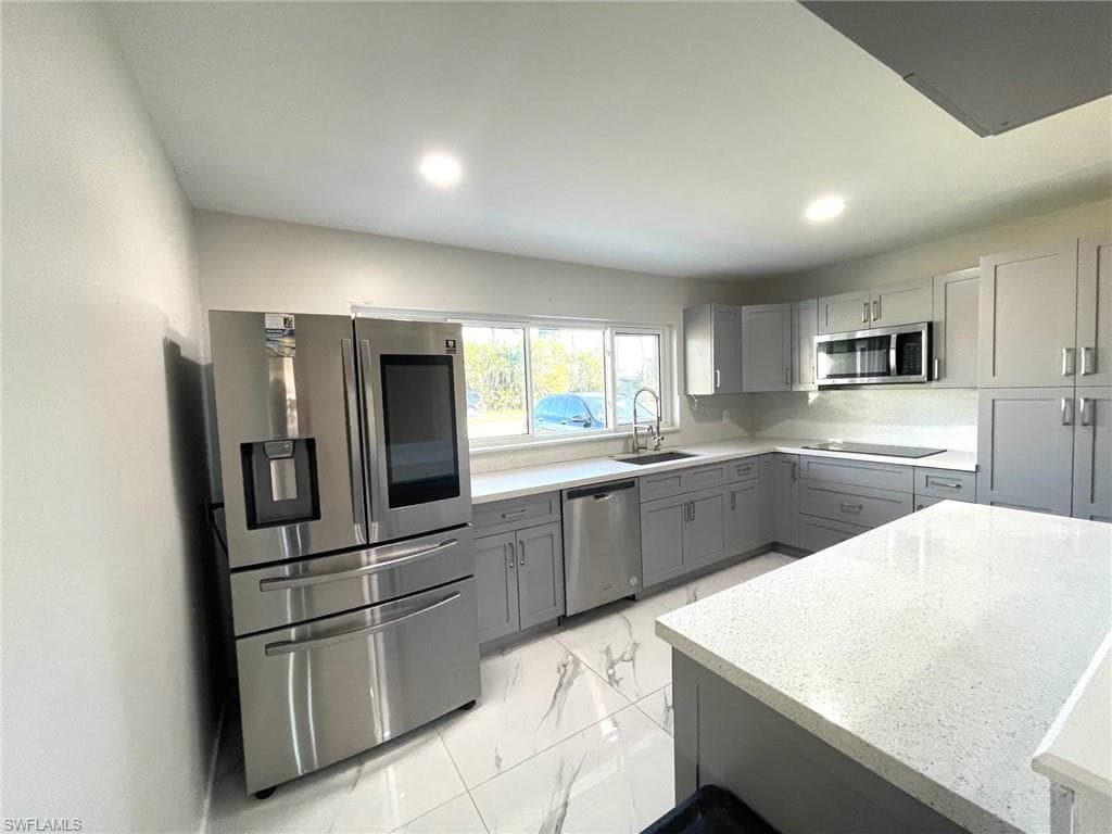 404 El Dorado PKWY E CAPE CORAL, FL 33904