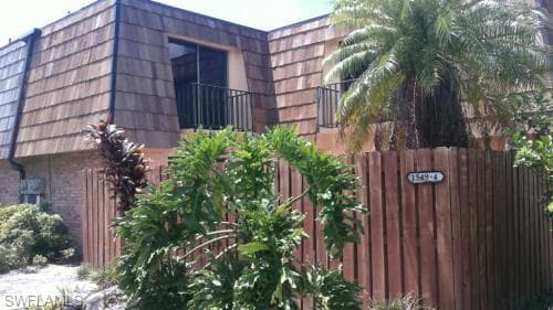 1549 Park Meadows DR 4 FORT MYERS, FL 33907