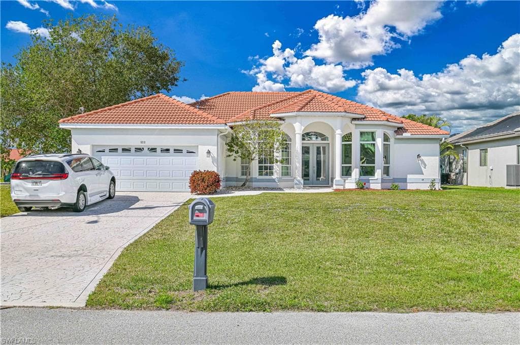 5212 SW 22nd PL CAPE CORAL, FL 33914
