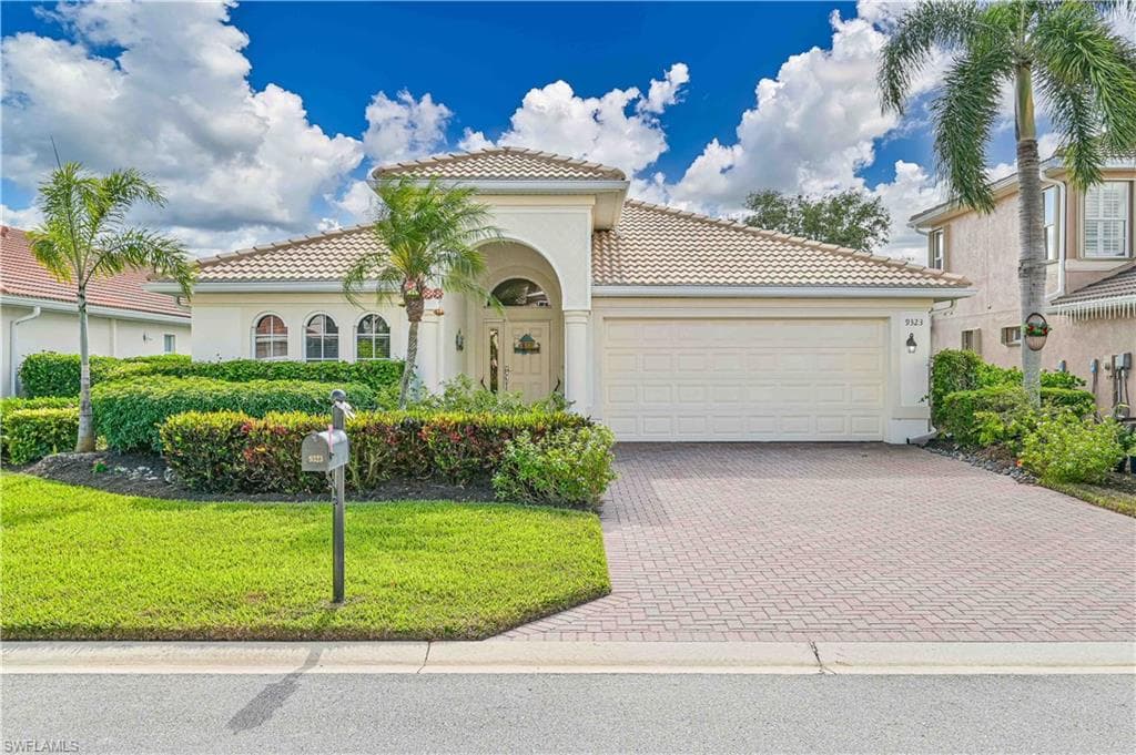9323 La Bianco ST ESTERO, FL 33967
