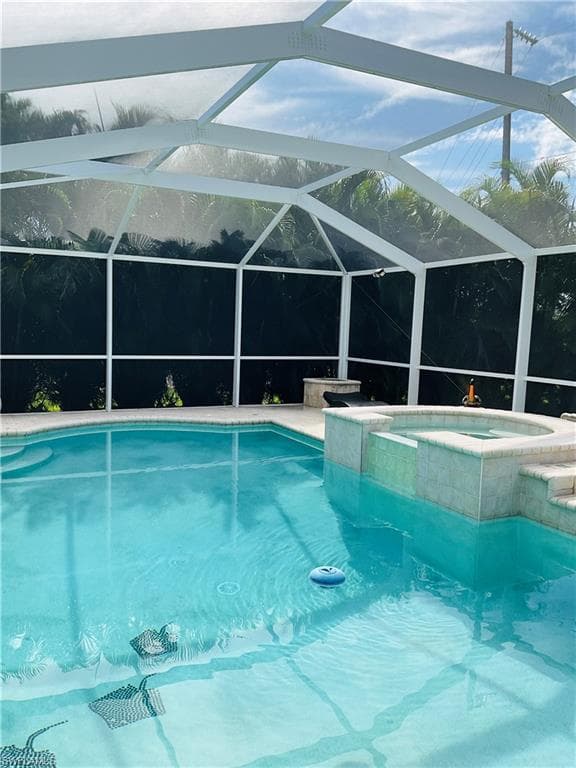 2302 SW 53rd TER CAPE CORAL, FL 33914