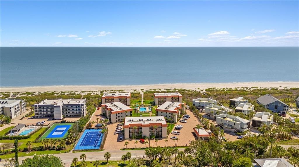 671 E Gulf DR 5D2 SANIBEL, FL 33957