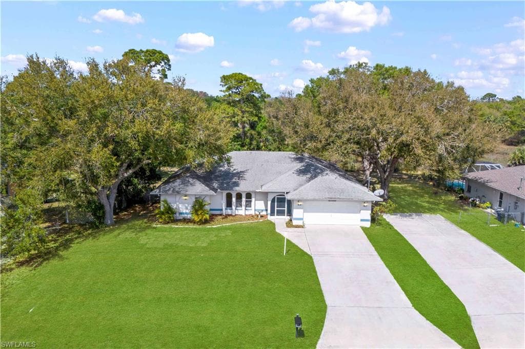 11253 Rabun Gap DR NORTH FORT MYERS, FL 33917