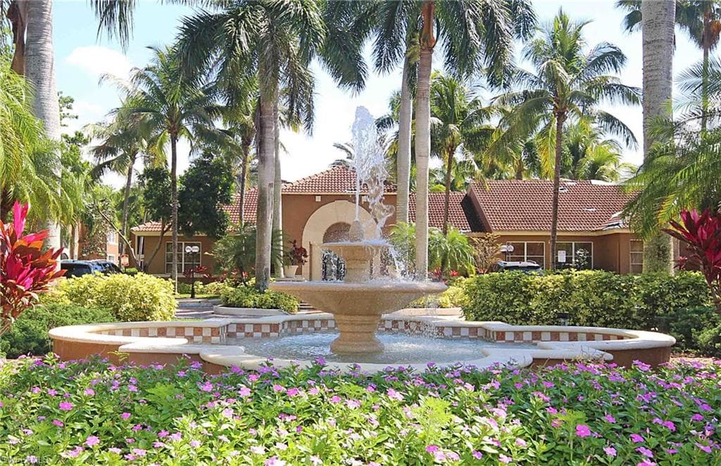 1160 Reserve WAY 305 NAPLES, FL 34105
