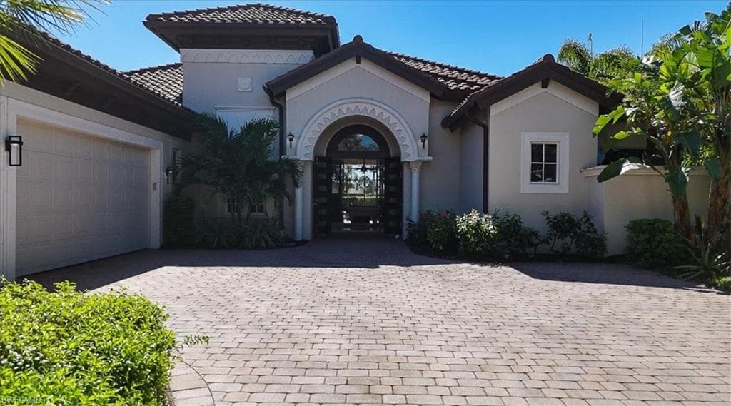 8910 Shenendoah CIR NAPLES, FL 34113