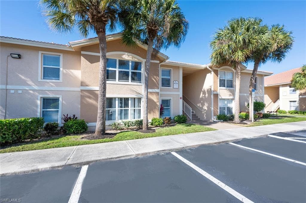 8225 Ibis Club DR 211 NAPLES, FL 34104