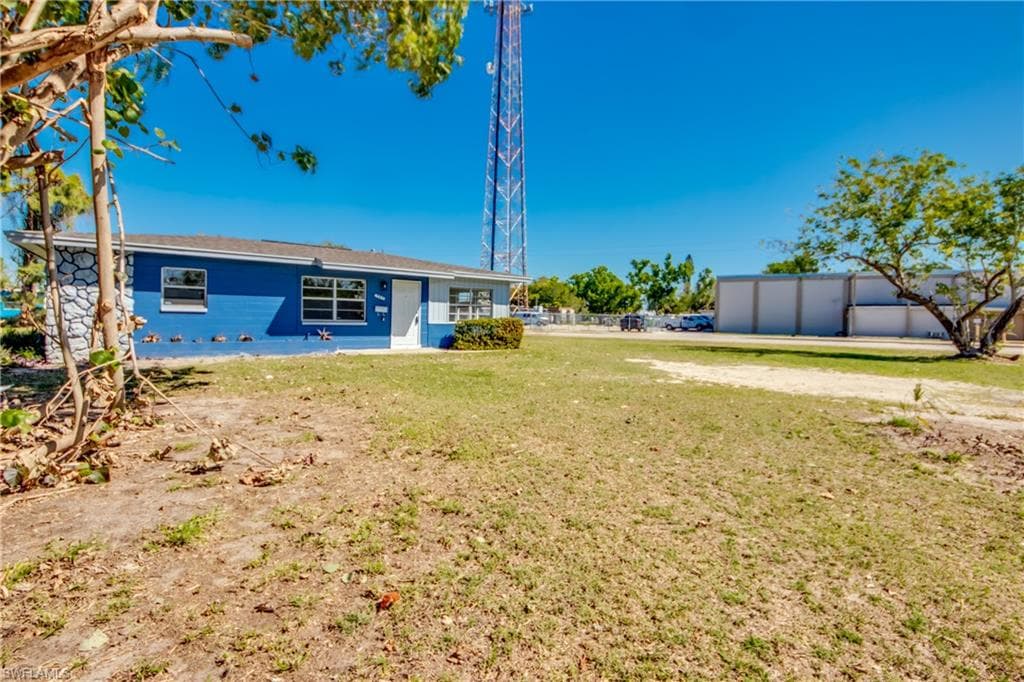 701 Coolidge AVE LEHIGH ACRES, FL 33936