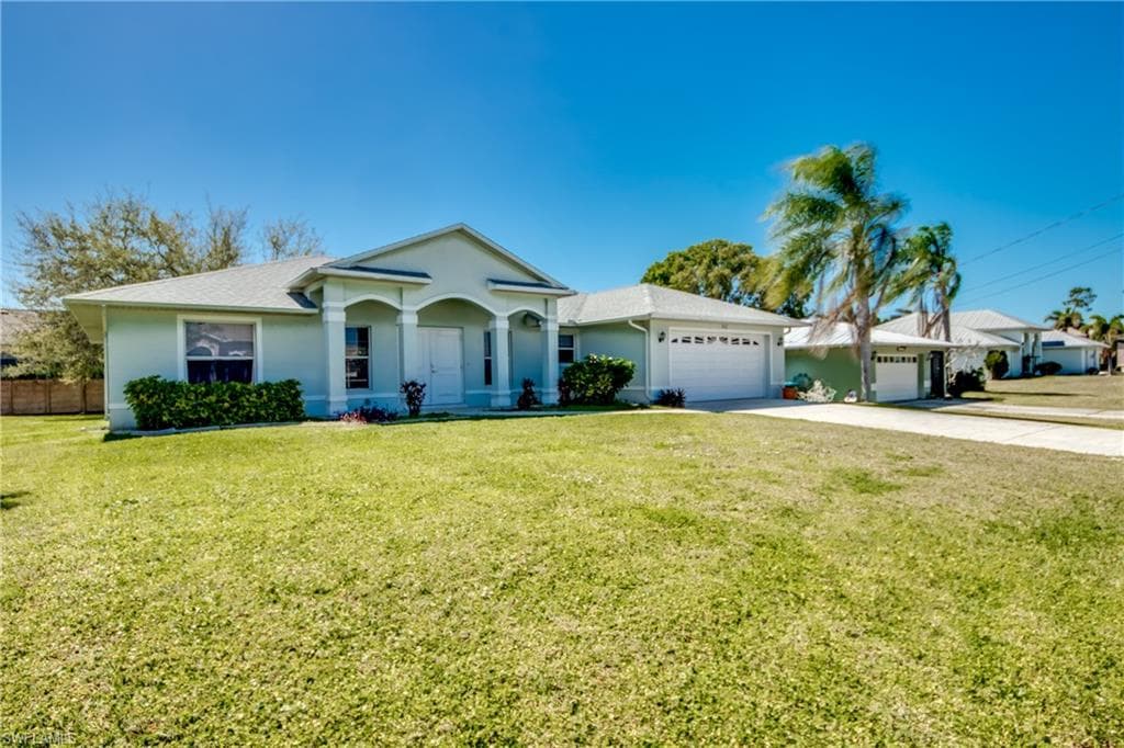 918 SW 21st LN CAPE CORAL, FL 33991