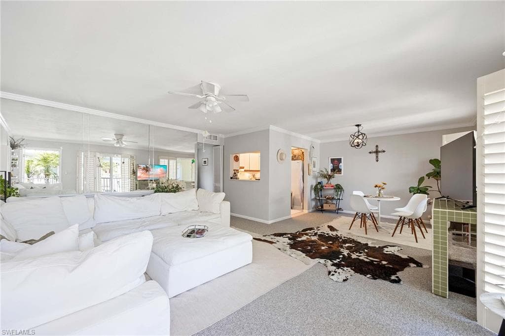 1950 Gulf Shore BLVD N 204 NAPLES, FL 34102