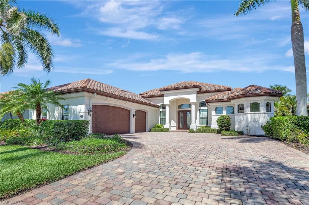 3301 Runaway LN NAPLES, FL 34114