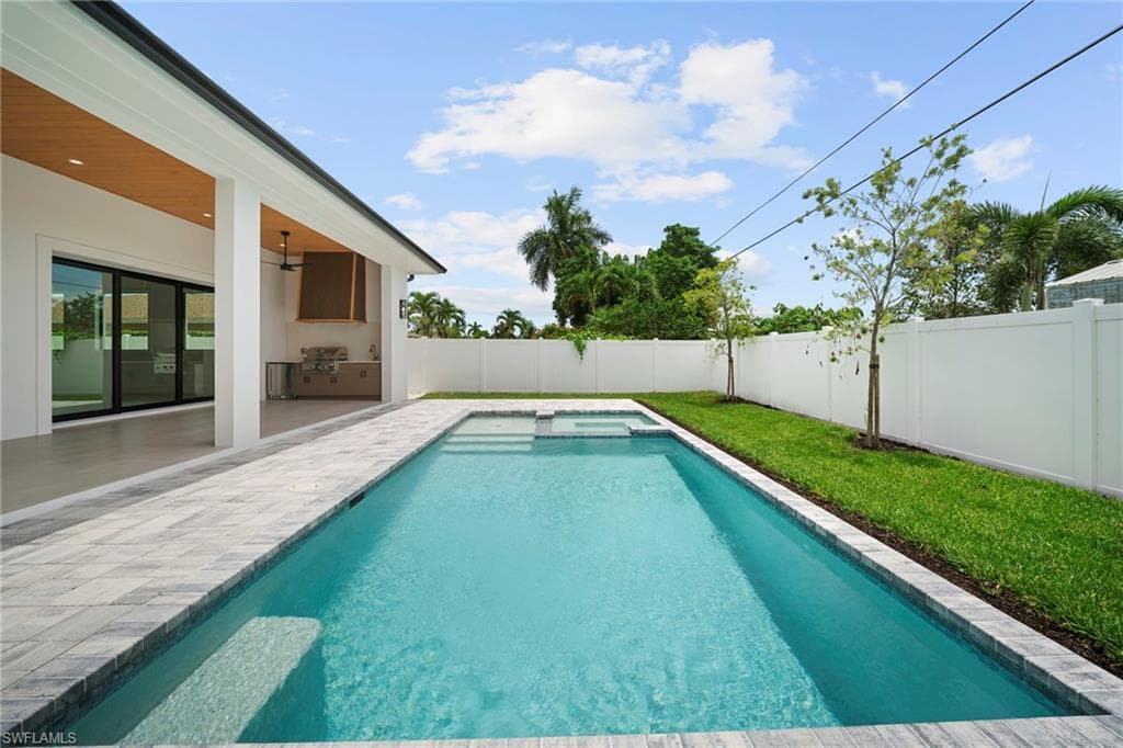 708 100th AVE N NAPLES, FL 34108