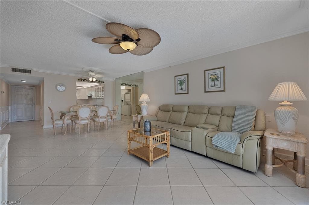 4372 27th CT SW 2-103 NAPLES, FL 34116