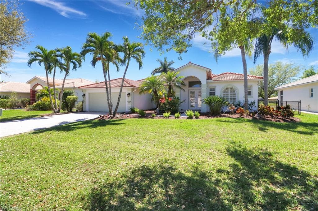 984 Chesapeake Bay CT NAPLES, FL 34120