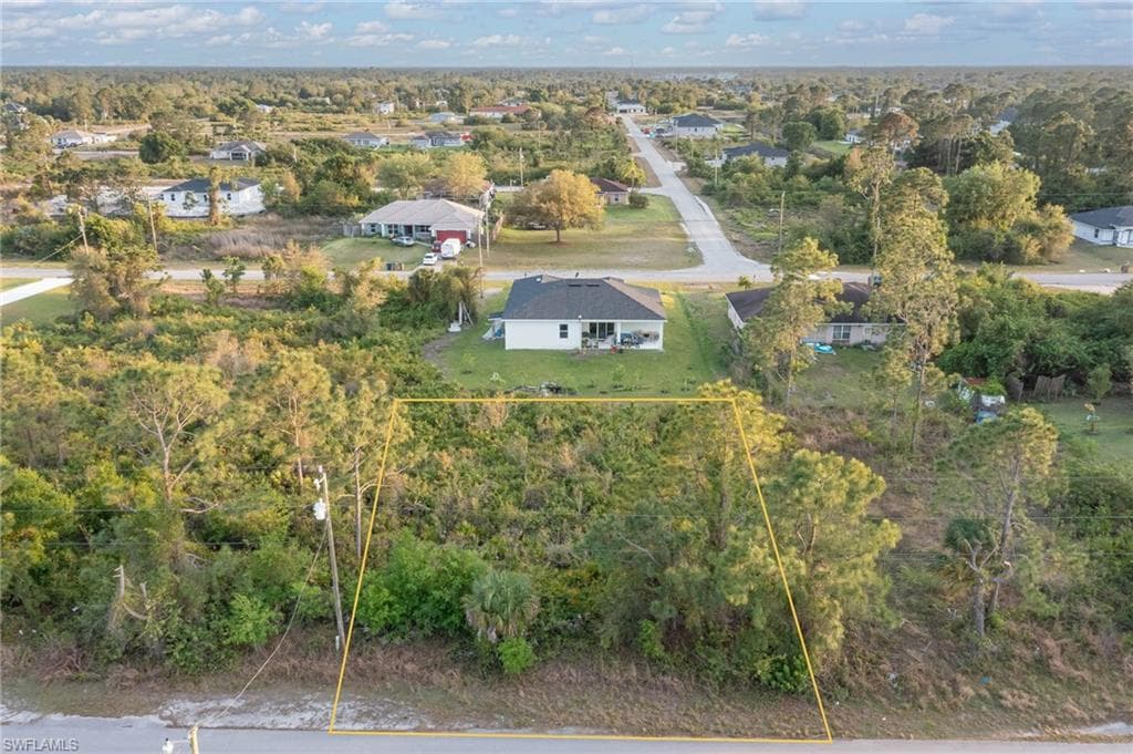 852 Chantilly ST E LEHIGH ACRES, FL 33974