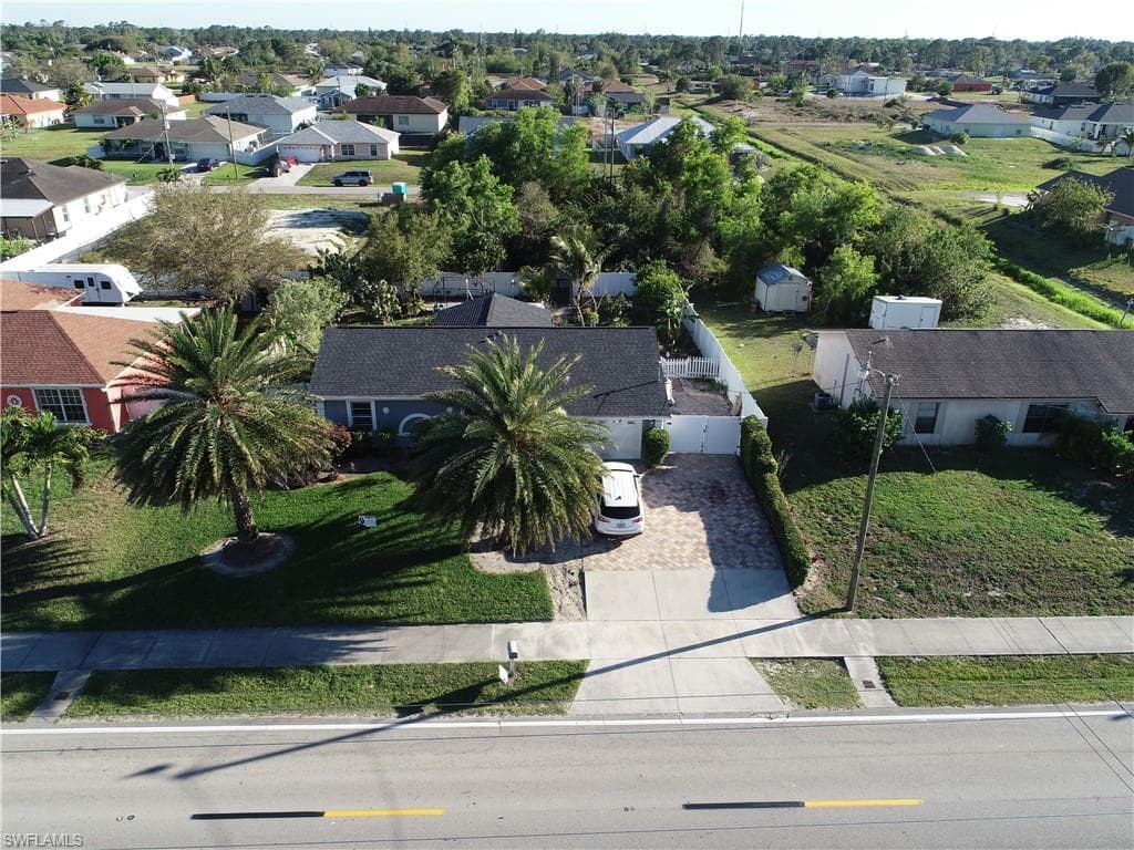 4015 12th ST W LEHIGH ACRES, FL 33971