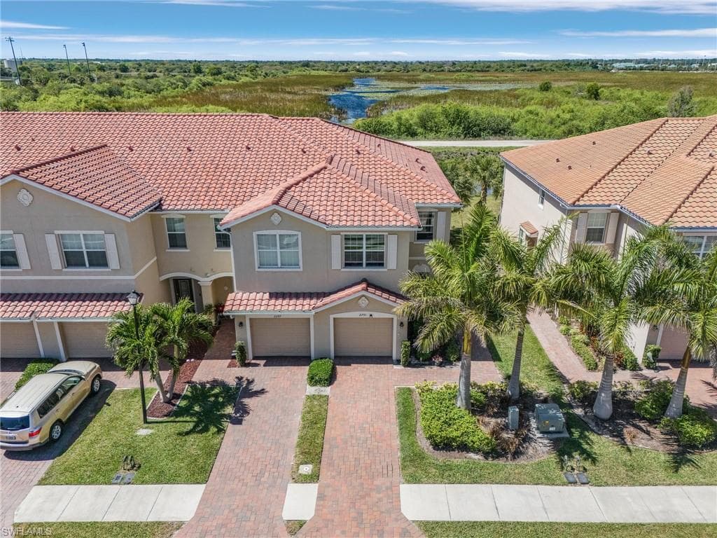 2701 Citrus ST NAPLES, FL 34120